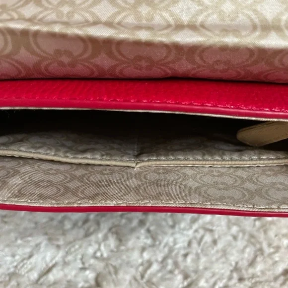 Red bag - Picture 8 of 13